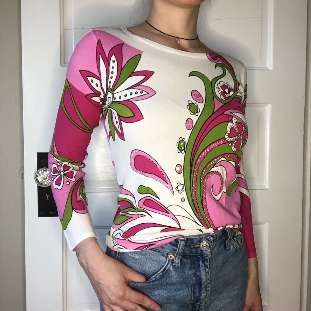 Floral sweater top